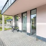 Barrierefreies Bungalow Am Kronenburger See Mit Terrasse