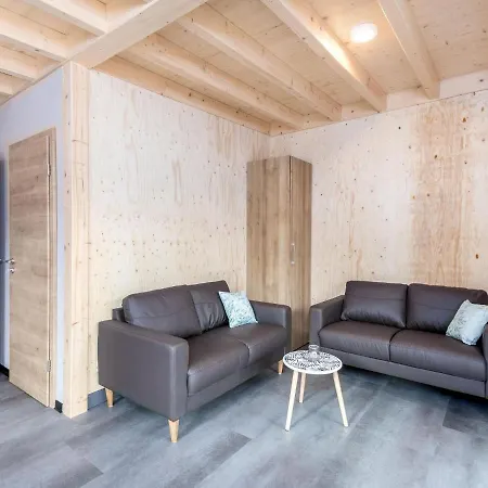 Tasteful In With Terrace Holiday home Hallschlag
